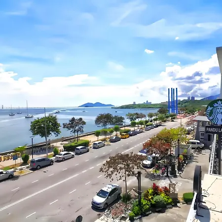 Maritime Suites Penang Jelutong Exterior photo